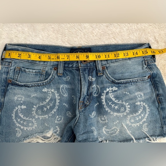 LUCKY BRAND Blue Paisley Distressed Denim Cut Off Shorts 2/26 - Picture 4 of 7